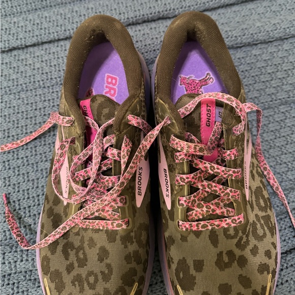 Brooks Ghost 14 purple leopard running shoes - Picture 2 of 4